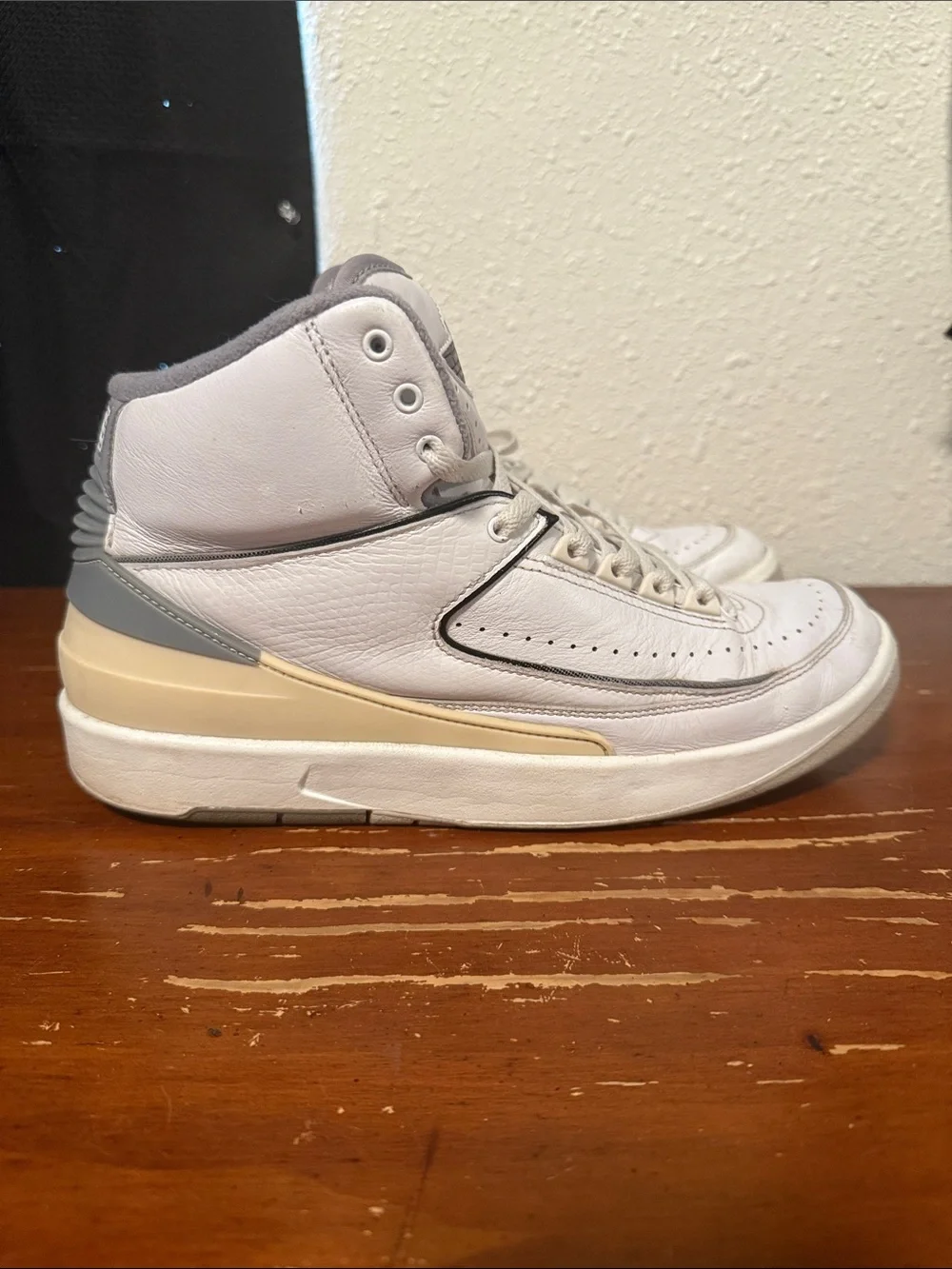 Jordan 2 Grey Cement